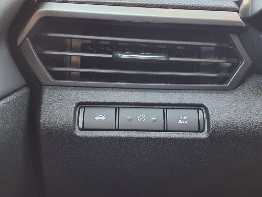 Certified 2023 Nissan Altima 2.5 SR image 17