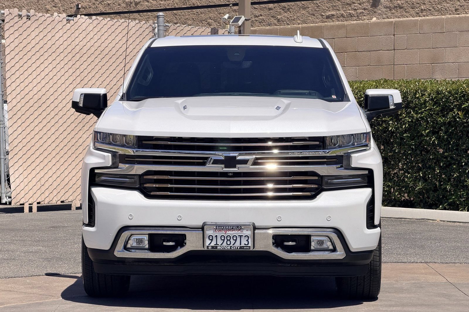 Certified 2020 Chevrolet Silverado 1500 High Country w/ Technology Package AWD/4WD image 9