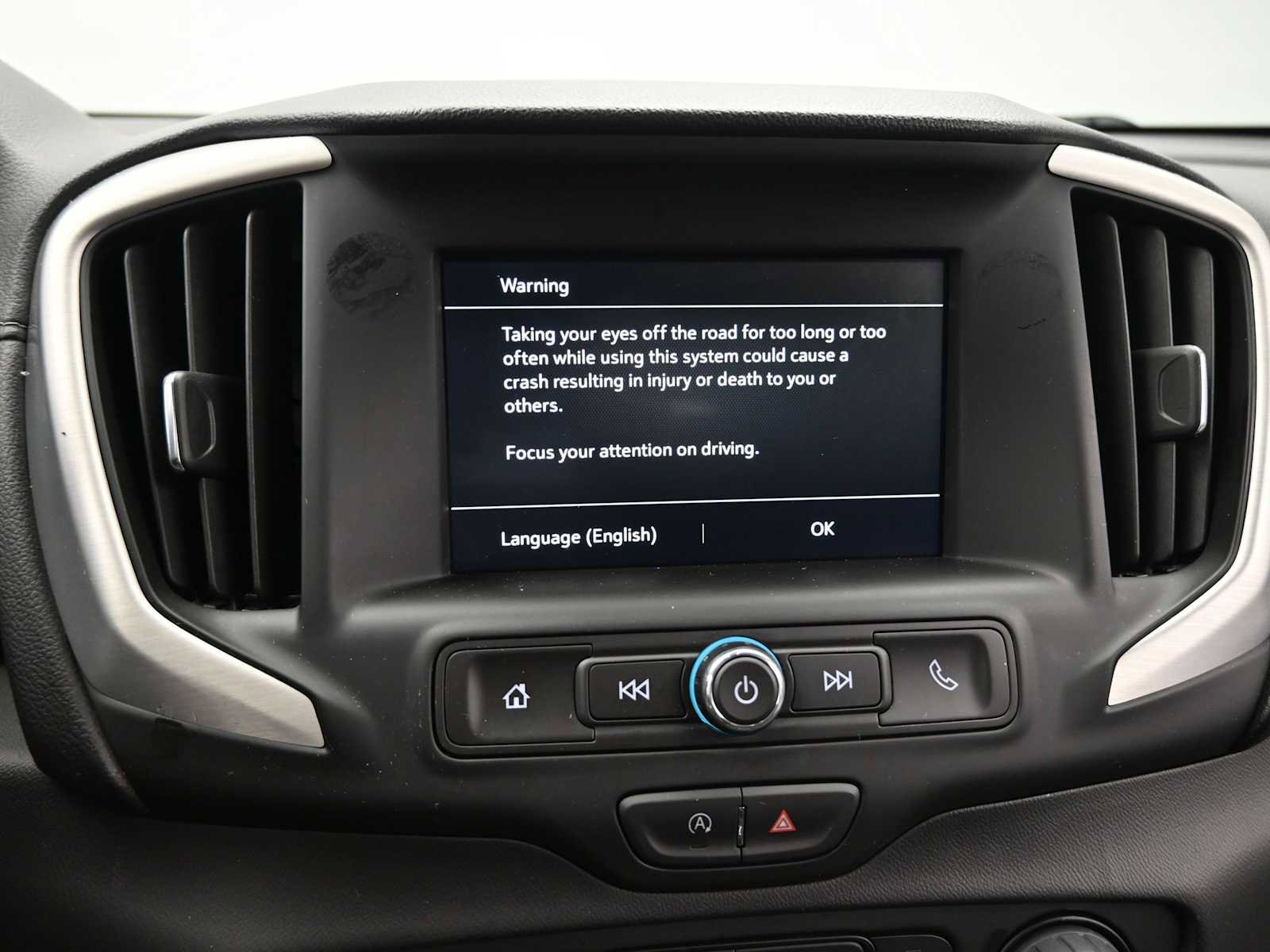 Used 2024 GMC Terrain SLE image 16