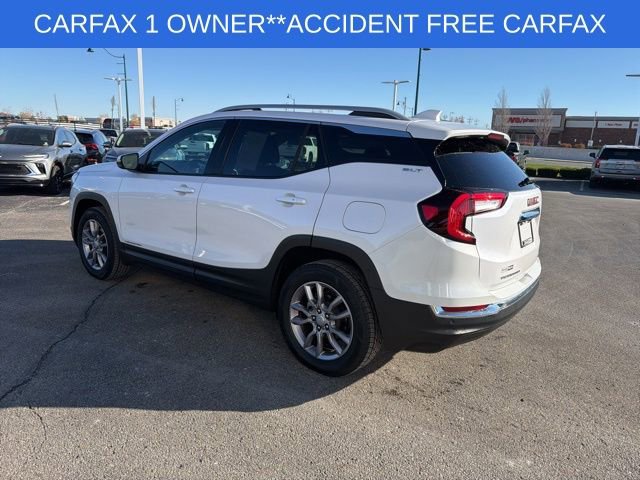 Used 2024 GMC Terrain SLT w/ Infotainment Package II image 8