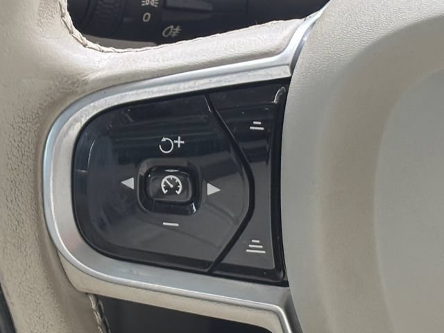Used 2019 Volvo S60 T5 Momentum w/ Premium Package FWD image 12