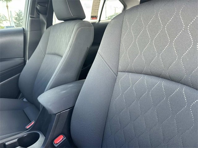 Used 2025 Toyota Corolla LE image 18
