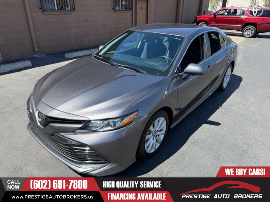 Used 2020 Toyota Camry LE image 2
