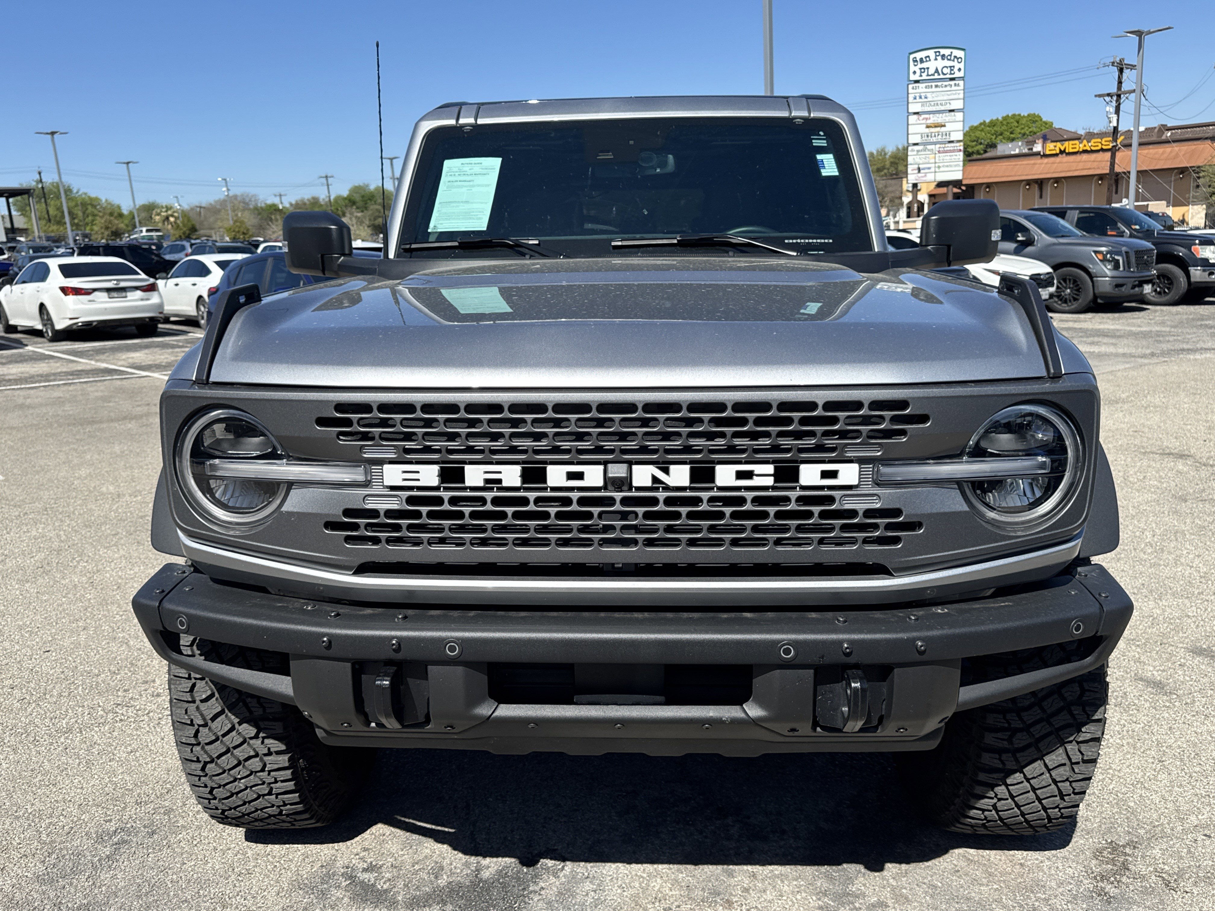 Used 2024 Ford Bronco Badlands image 8