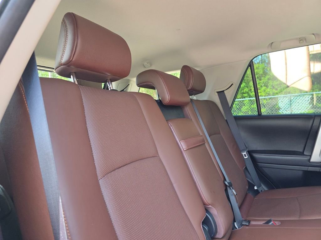Certified 2017 Toyota 4Runner Limited AWD/4WD image 18