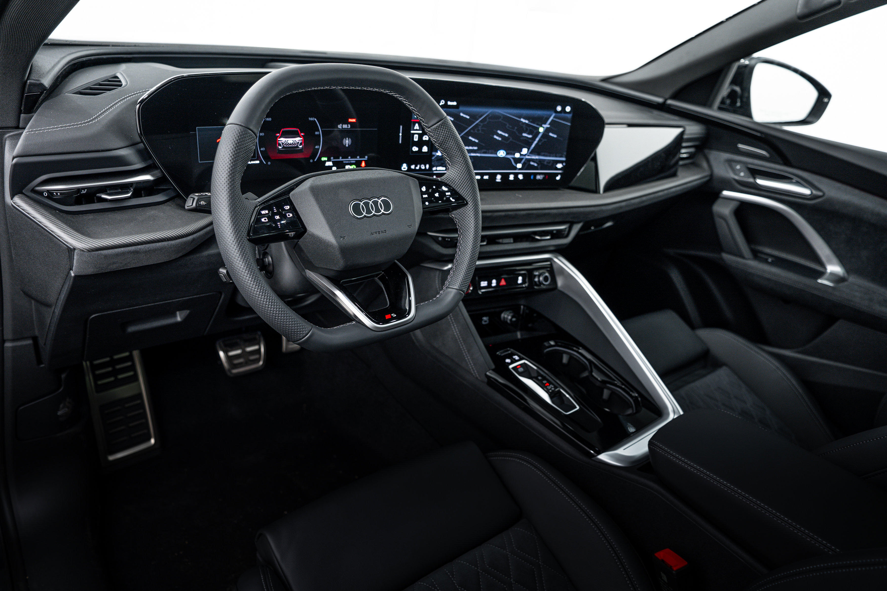 New 2025 Audi SQ5 Premium Plus image 9