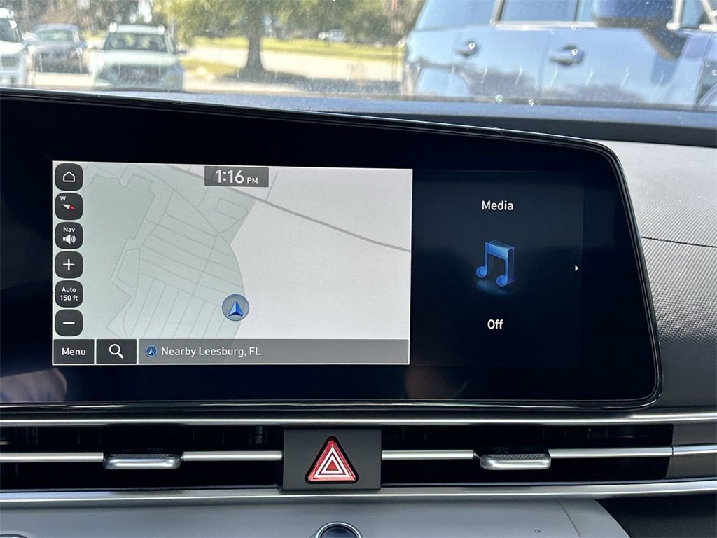 New 2025 Hyundai Elantra Limited image 24