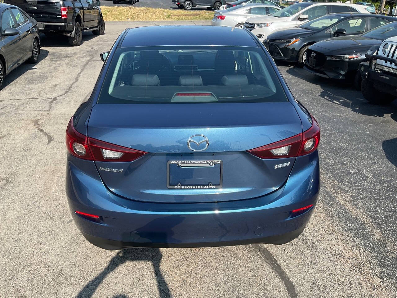 Used 2018 MAZDA MAZDA3 Sport FWD image 10