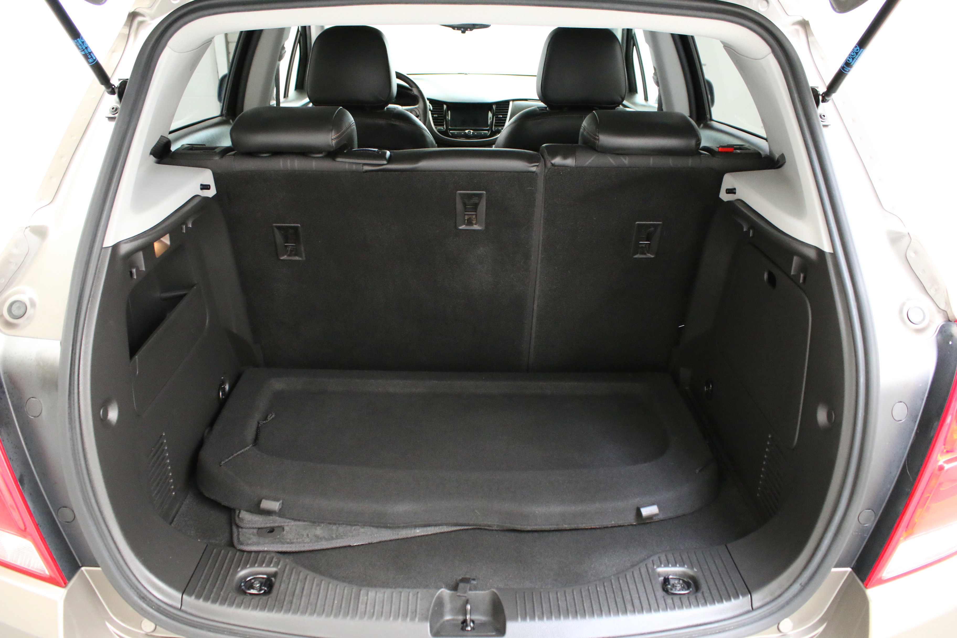 Used 2021 Chevrolet Trax LT AWD/4WD image 24