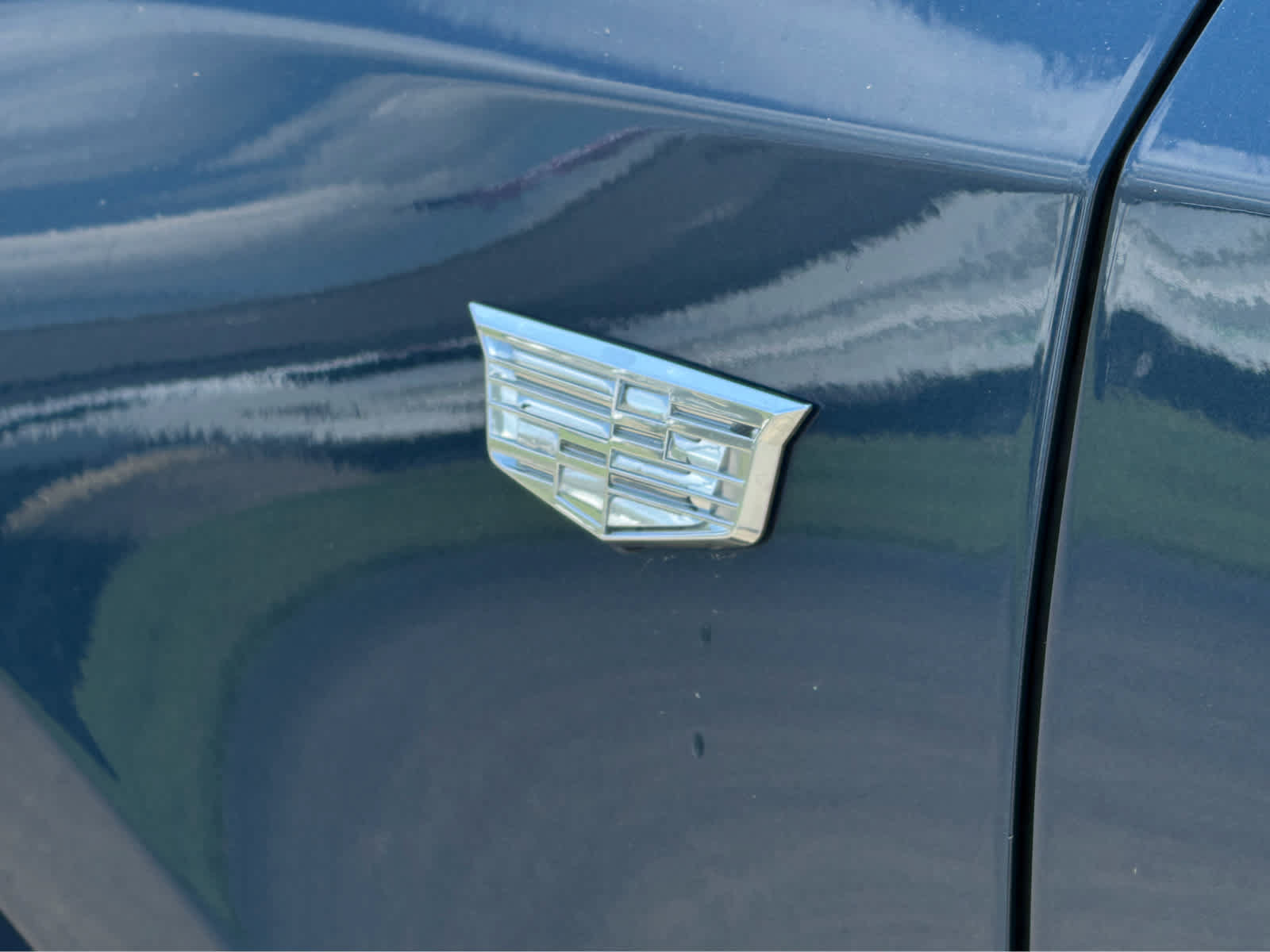 Used 2024 Cadillac XT4 Sport AWD/4WD image 8