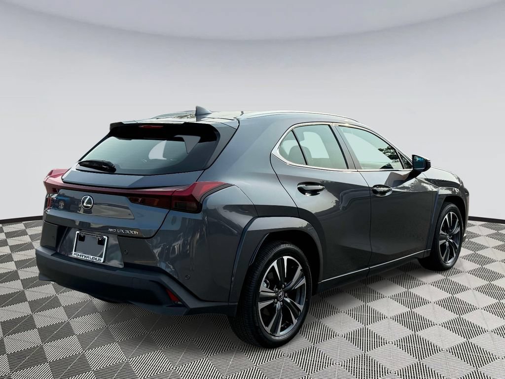 Used 2025 Lexus UX 300h AWD w/ Accessory Package (Z1) image 2