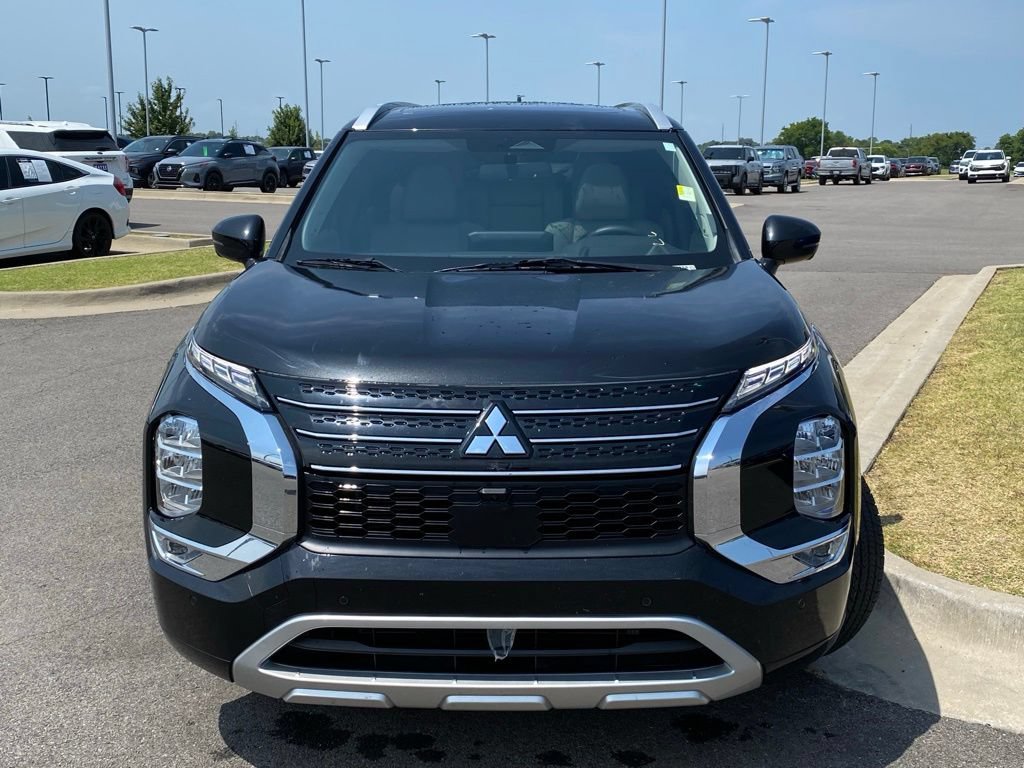 Used 2024 Mitsubishi Outlander SEL FWD image 2