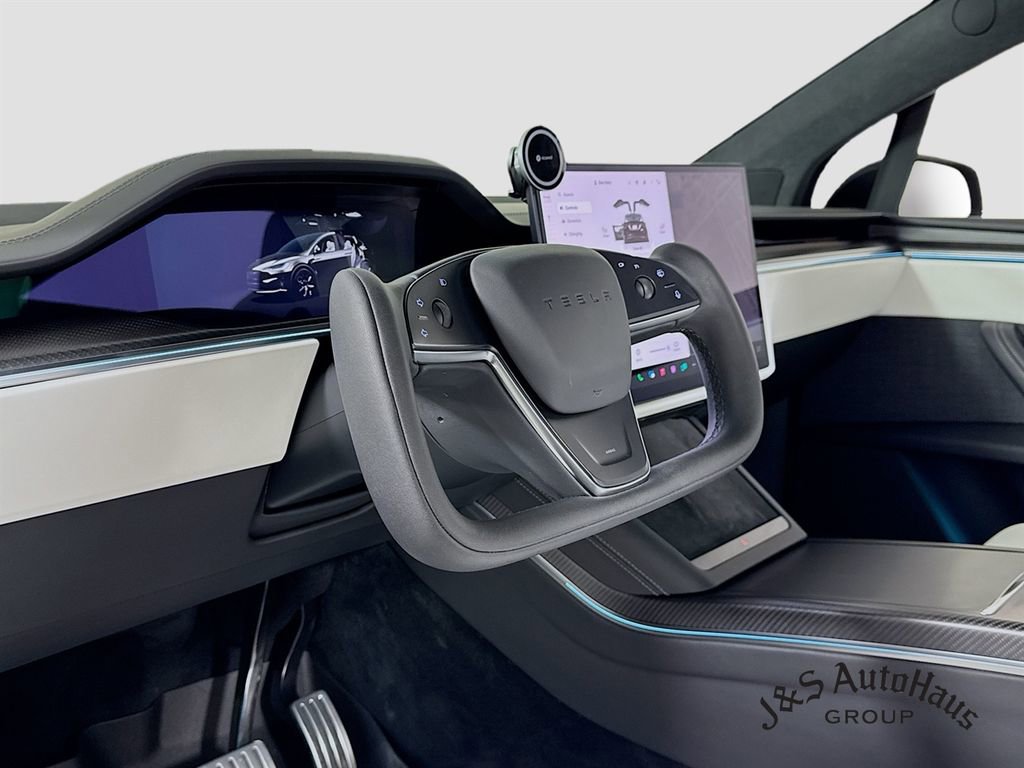 Used 2026 Tesla Model X Plaid image 9