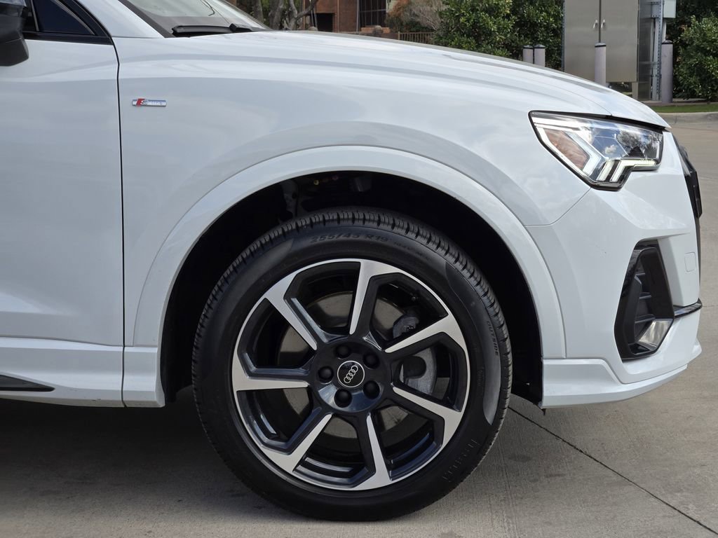 Certified 2025 Audi Q3 2.0T Premium Plus w/ Premium Plus Package image 13