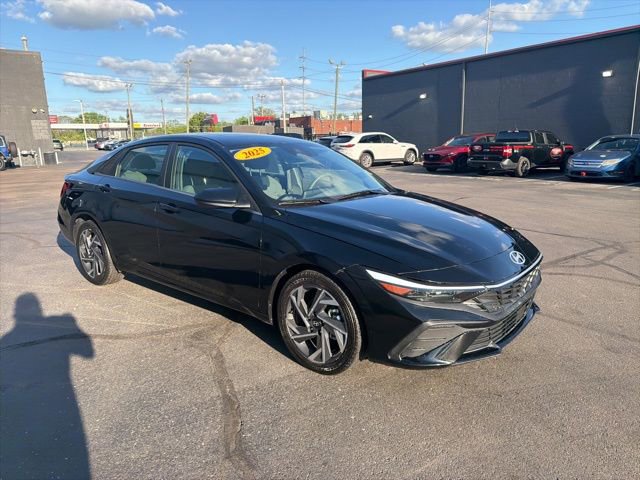 Used 2025 Hyundai Elantra SEL