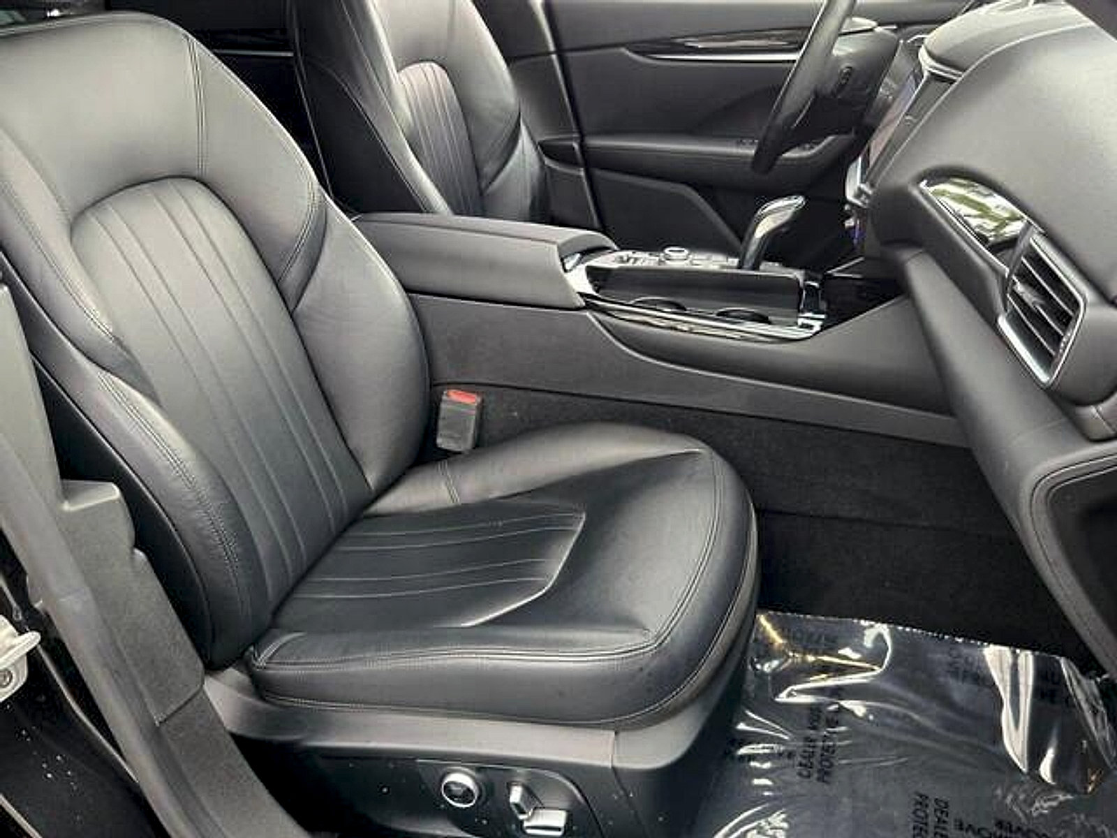 Used 2023 Maserati Levante GT AWD/4WD image 16