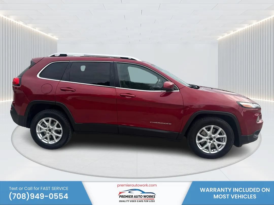 Used 2014 Jeep Cherokee Latitude AWD/4WD image 8