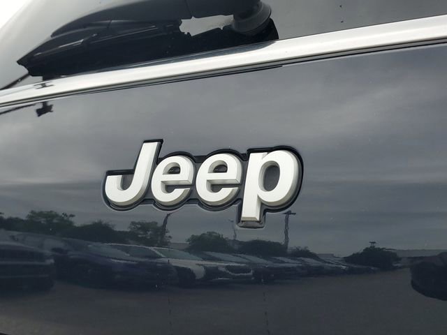Certified 2024 Jeep Grand Cherokee L Limited AWD/4WD image 11