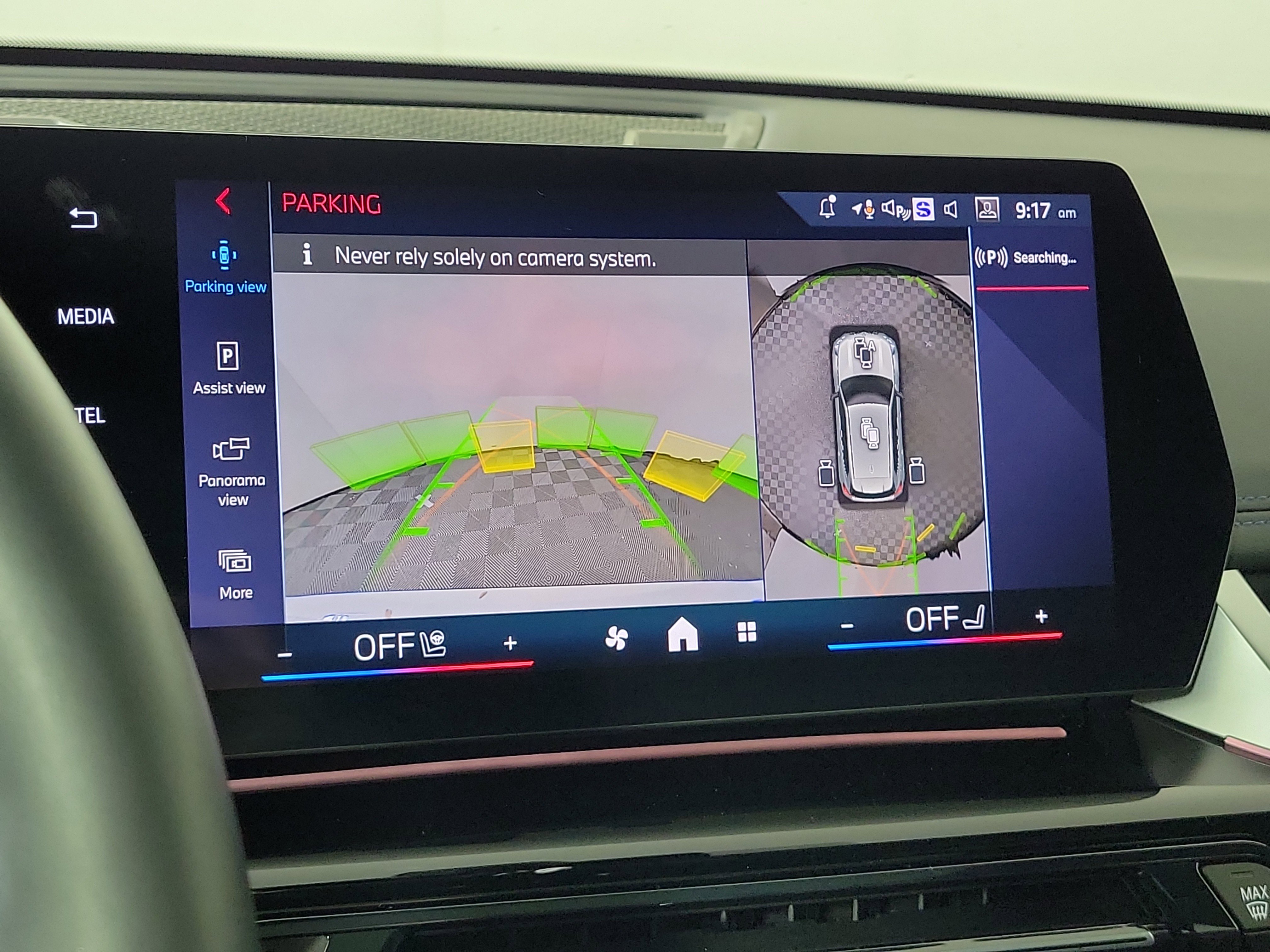 Certified 2024 BMW X1 M35i w/ Premium Package image 18