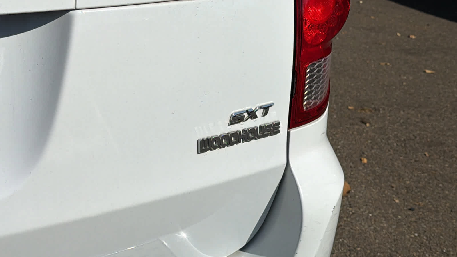 Used 2014 Dodge Grand Caravan SXT FWD image 10