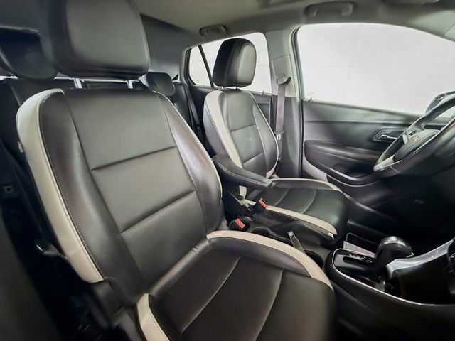 Used 2019 Chevrolet Trax Premier w/ Midnight Edition image 29