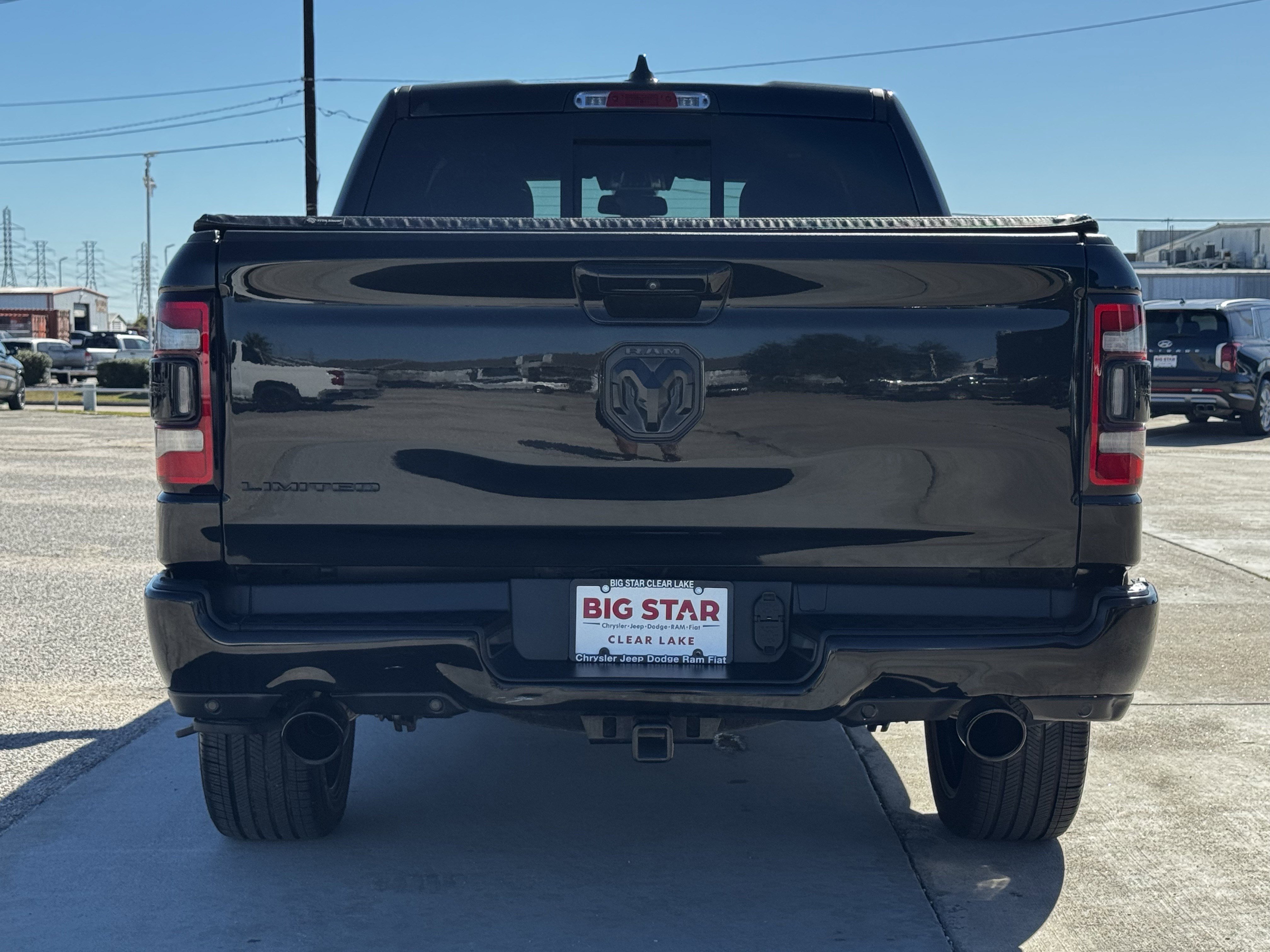 Used 2020 RAM 1500 Limited w/ Black Appearance Package image 10