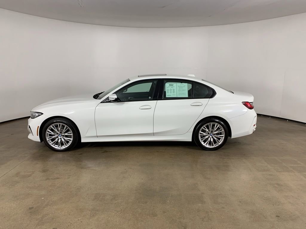 Used 2023 BMW 330i xDrive Sedan w/ Driving Assistance Package AWD/4WD image 16