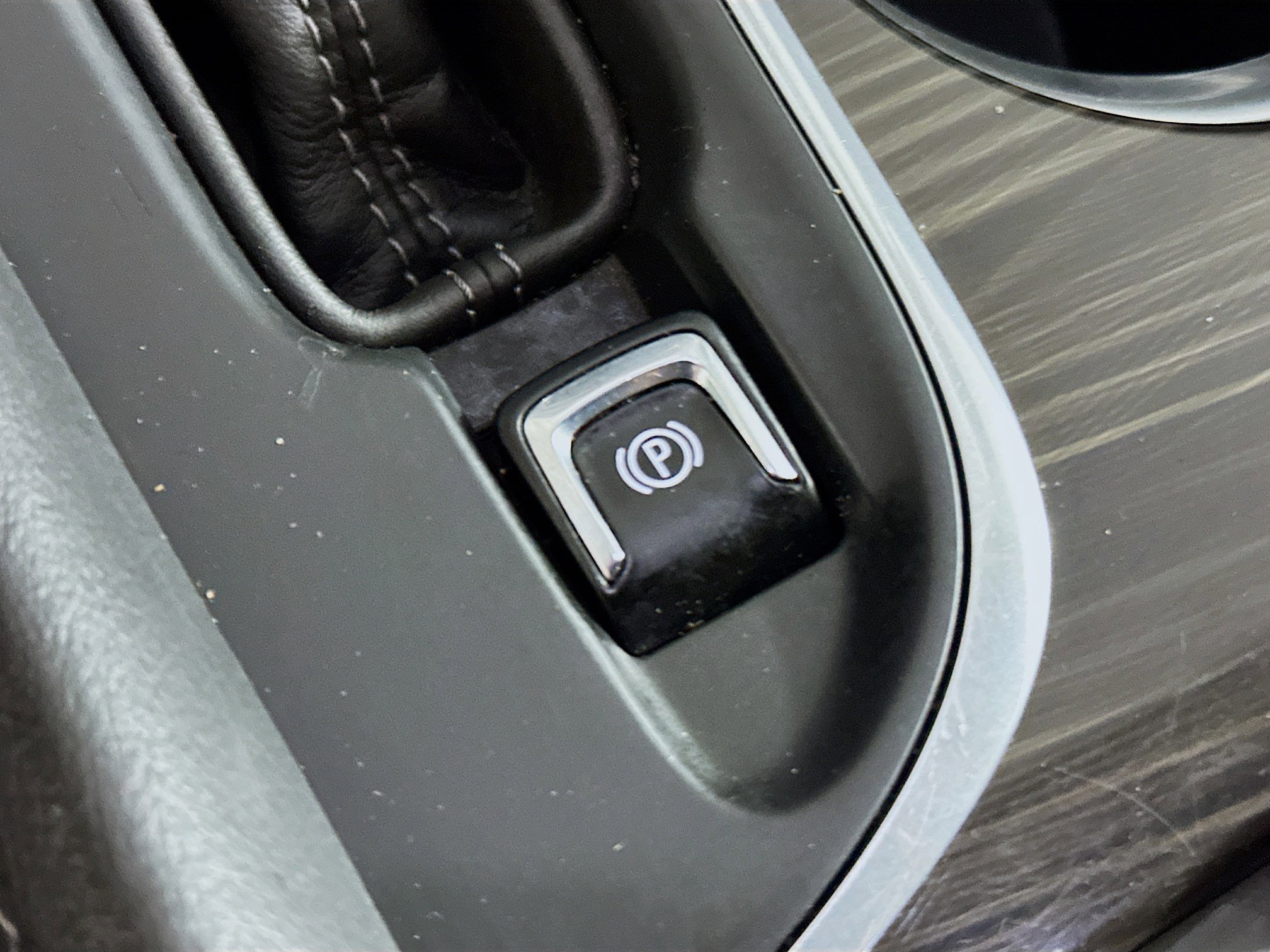 Used 2020 Buick Envision Essence image 25