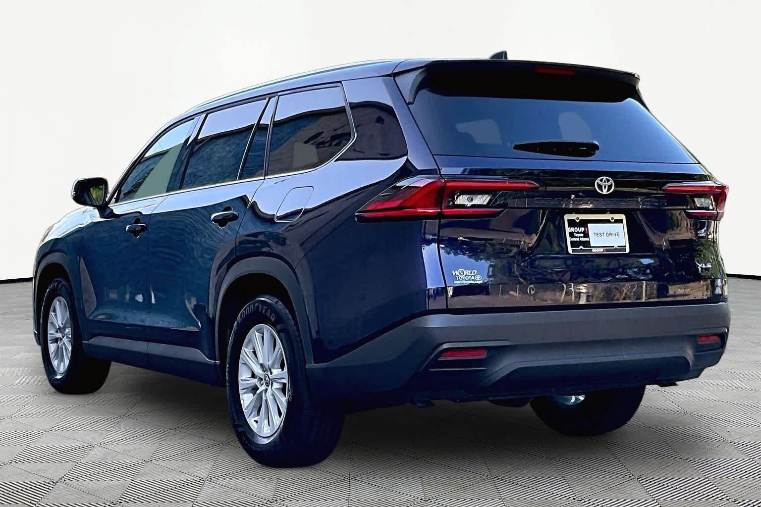 Used 2025 Toyota Grand Highlander FWD image 12