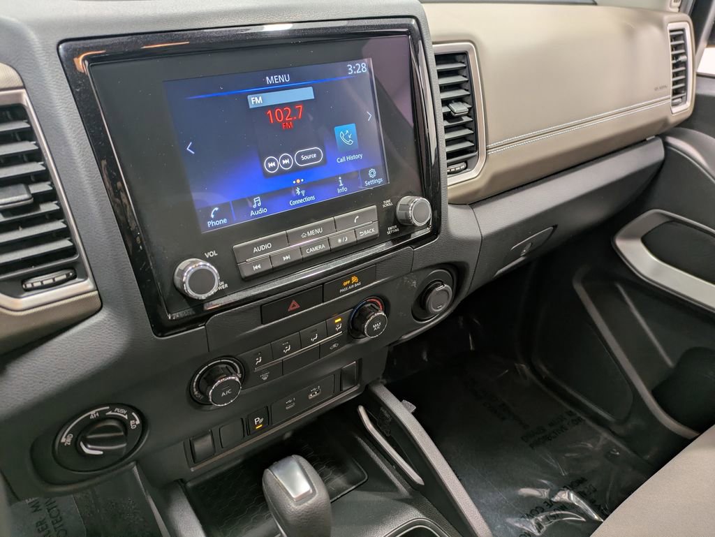 Used 2022 Nissan Frontier SV w/ Technology Package AWD/4WD image 11