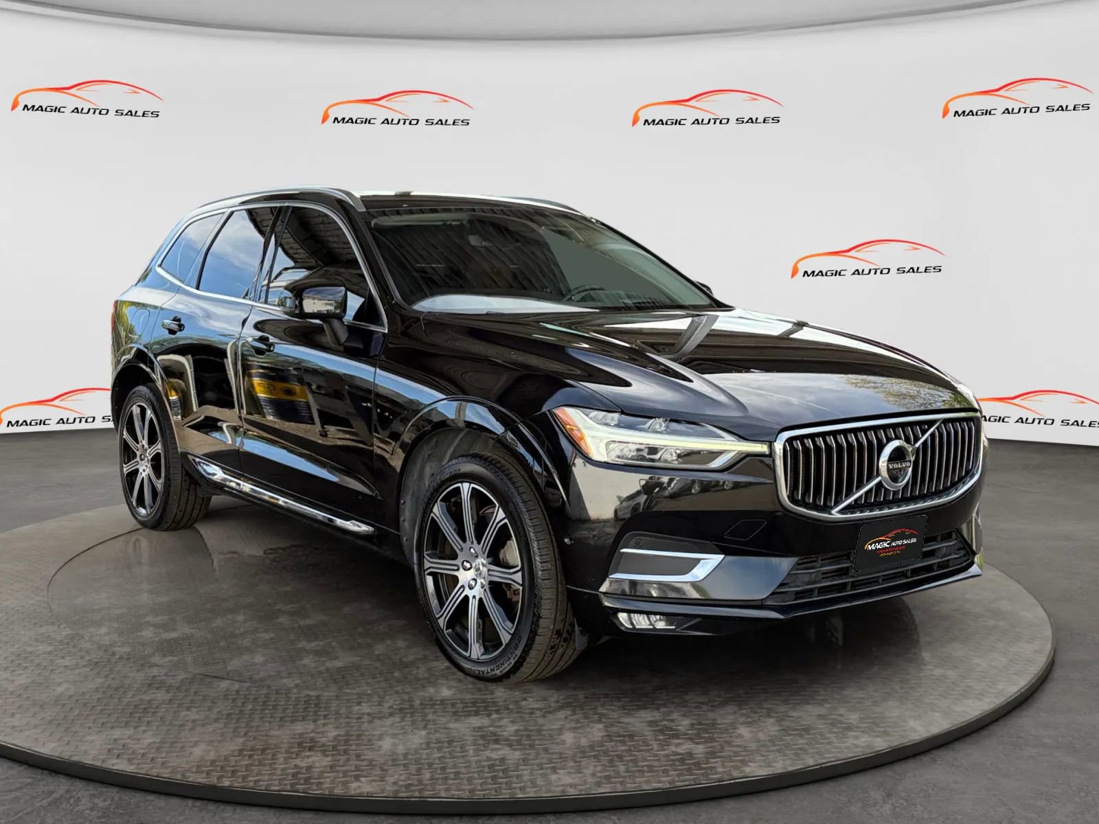 Used 2018 Volvo XC60 T6 Inscription w/ Convenience Package AWD/4WD image 3