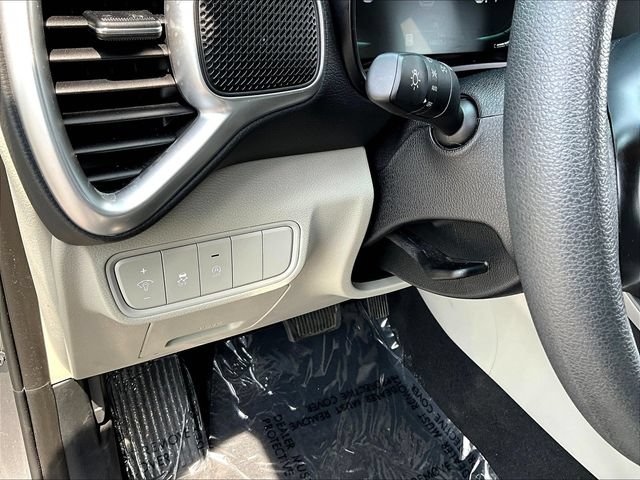 Certified 2025 Kia Soul LX w/ LX Technology Package FWD image 23
