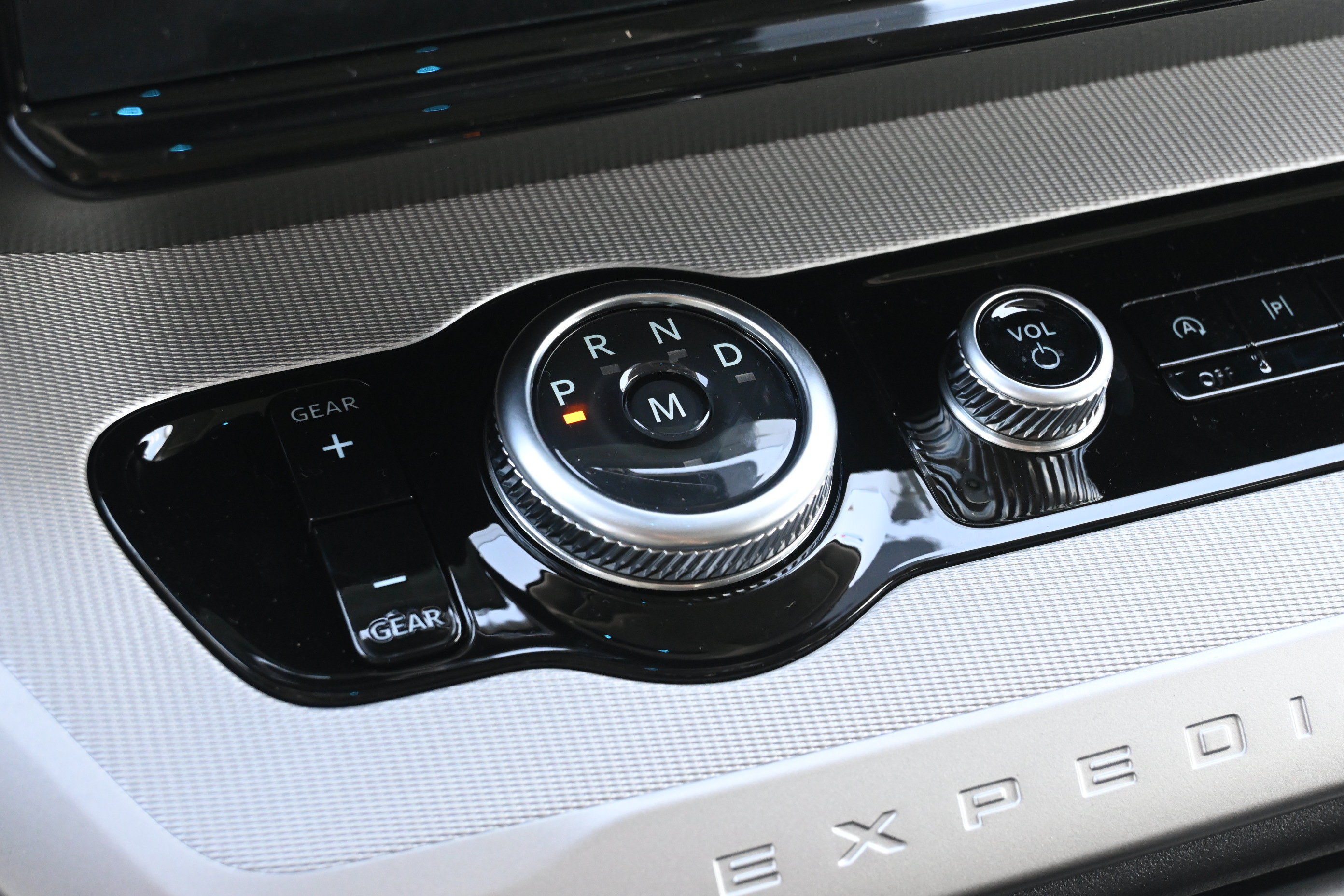 New 2027 Ford Expedition Max Active RWD image 26