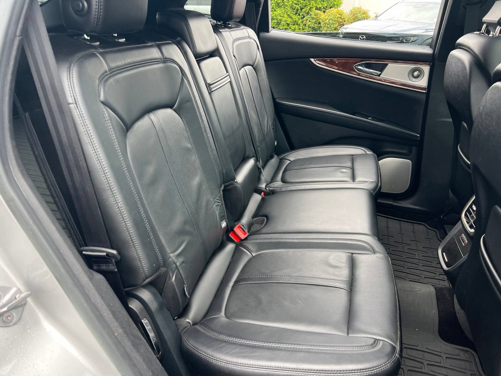 Used 2016 Lincoln MKX Reserve w/ Luxury Package AWD/4WD image 37
