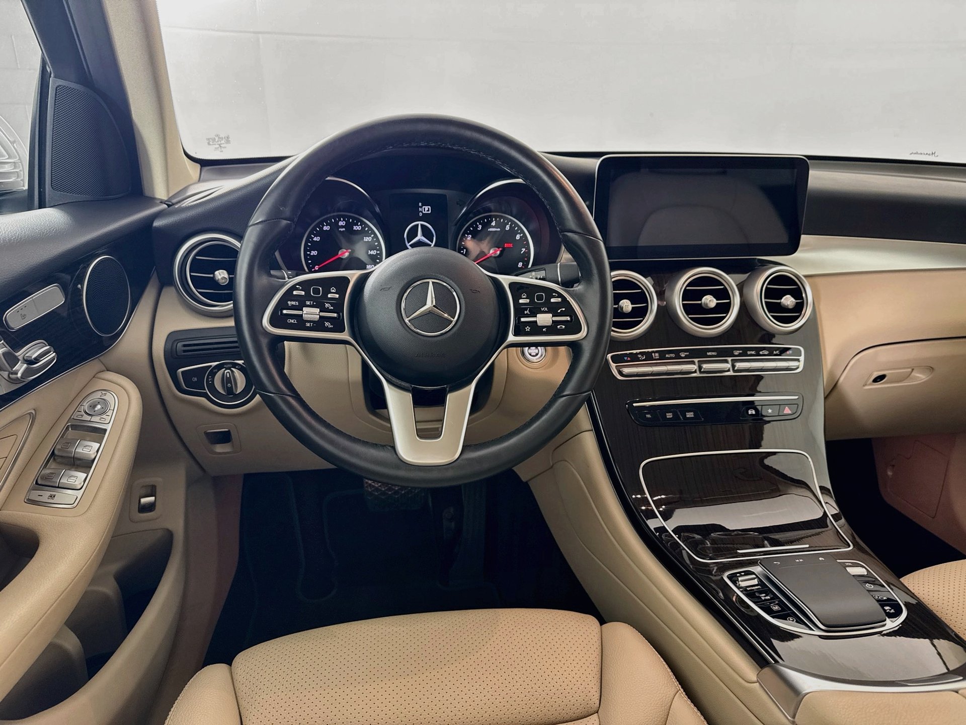 Used 2022 Mercedes-Benz GLC 300 image 22
