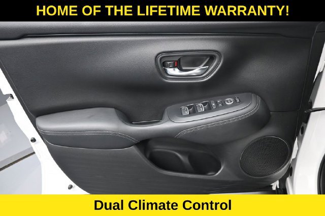 Used 2024 Honda HR-V EX-L image 11