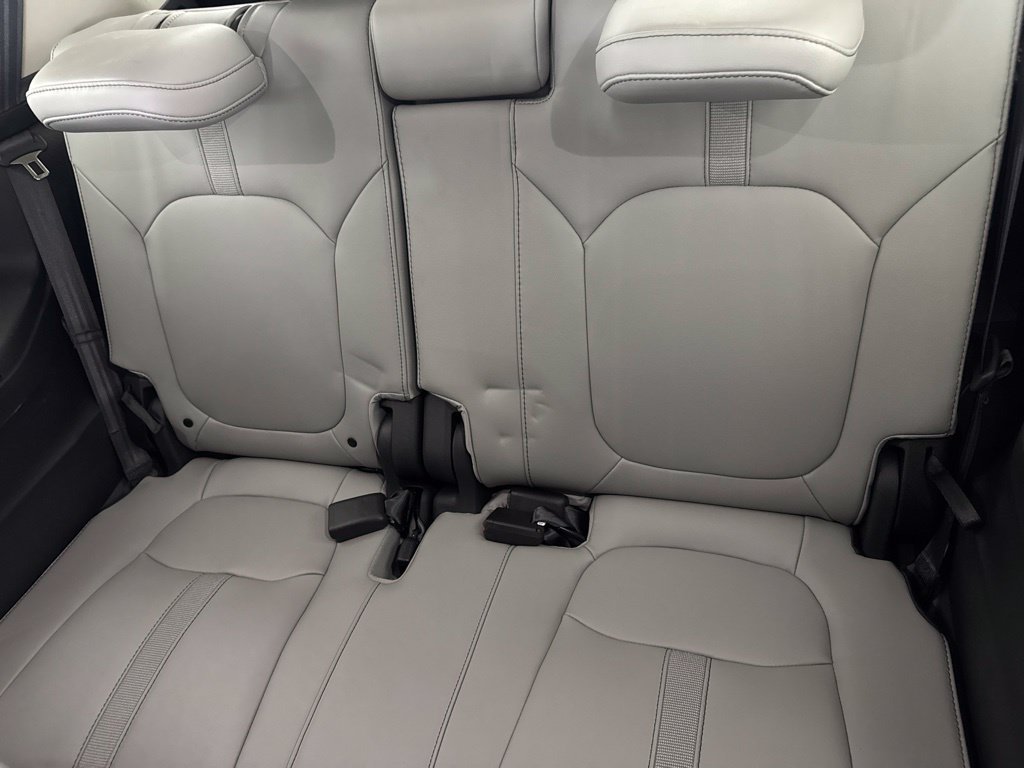 Certified 2025 Honda Pilot Touring image 37