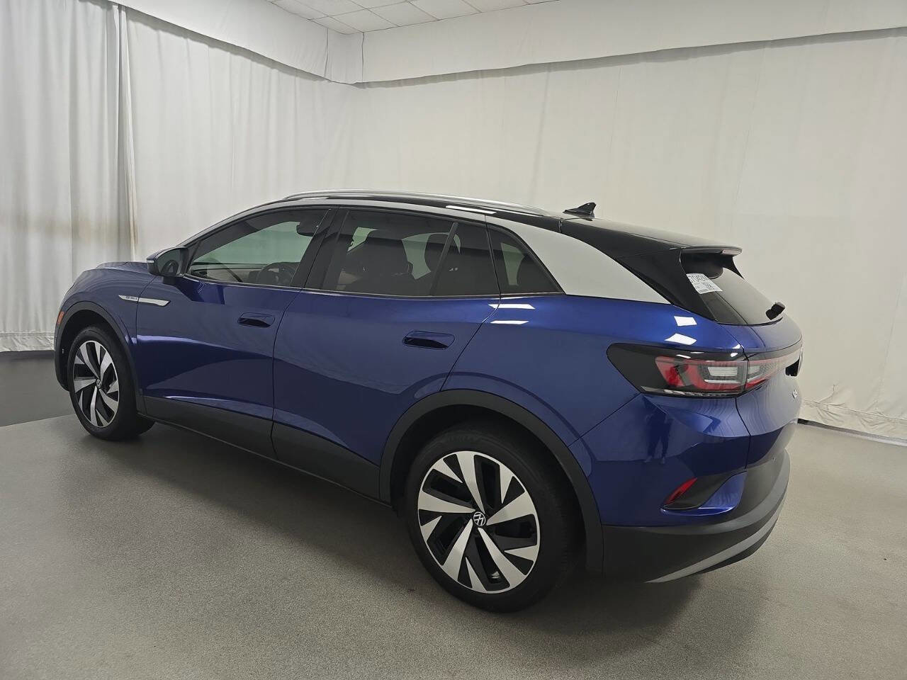 Used 2022 Volkswagen ID.4 Pro S w/ Gradient Package image 6