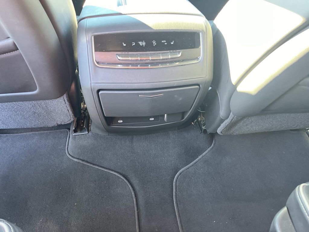 Used 2021 Cadillac Escalade Premium Luxury w/ Performance Package image 17