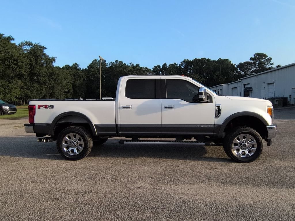 Used 2017 Ford F250 Lariat w/ Lariat Ultimate Package AWD/4WD image 3