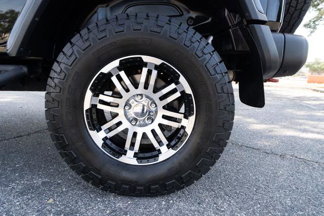 Used 2018 Jeep Wrangler Unlimited Rubicon w/ Dual Top Group image 39