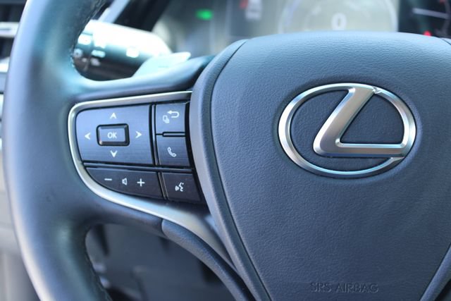 Used 2025 Lexus ES 300h w/ Premium Package FWD image 18