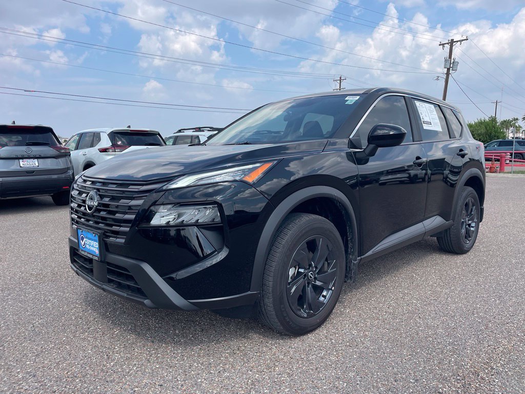Certified 2026 Nissan Rogue SV FWD image 3