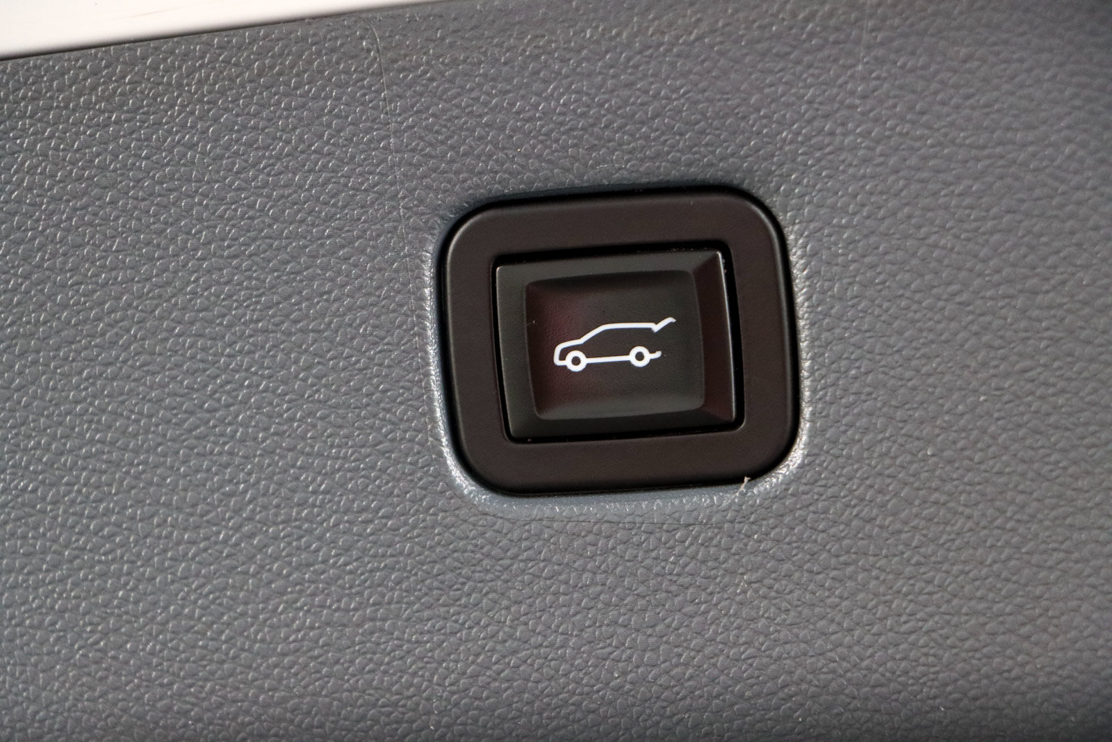 Used 2019 Chevrolet Blazer LT w/ Sound & Technology Package FWD image 31