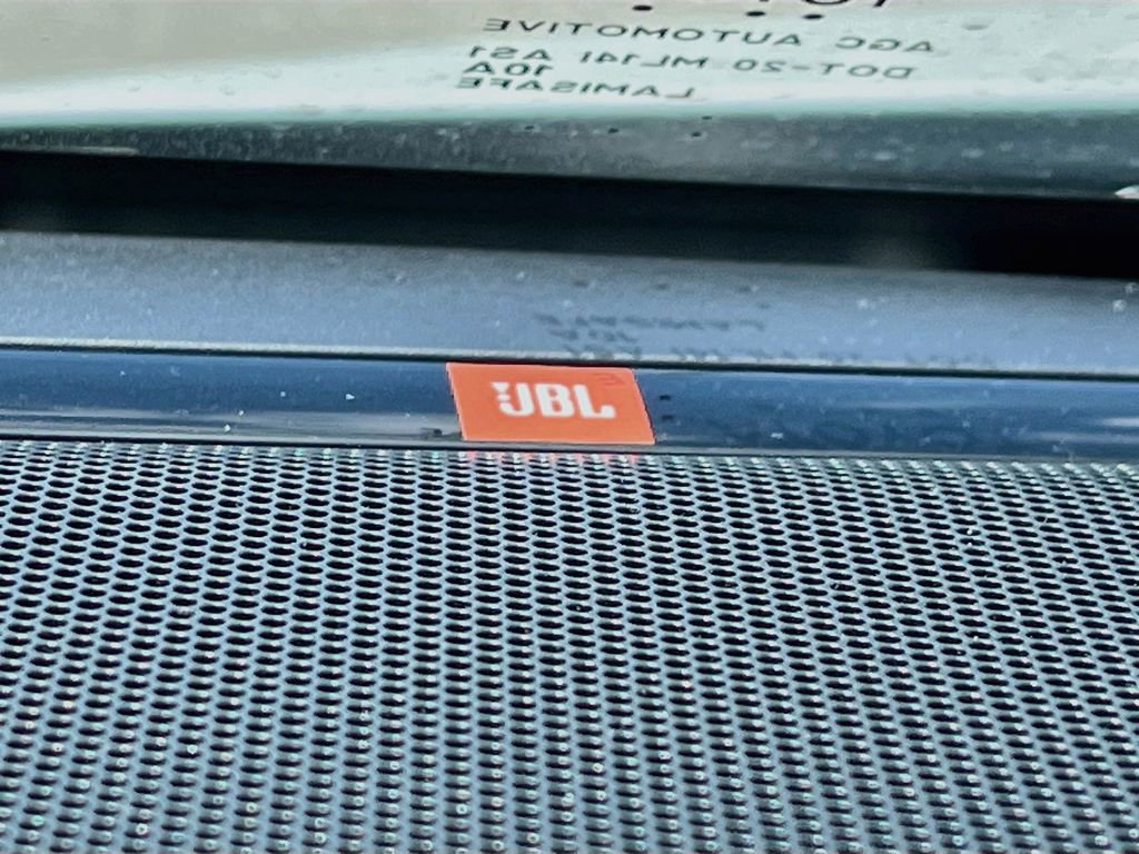 Used 2022 Toyota Prius Limited FWD image 19