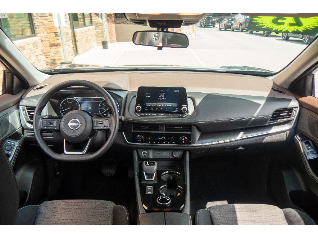 Used 2023 Nissan Rogue SV AWD/4WD image 13