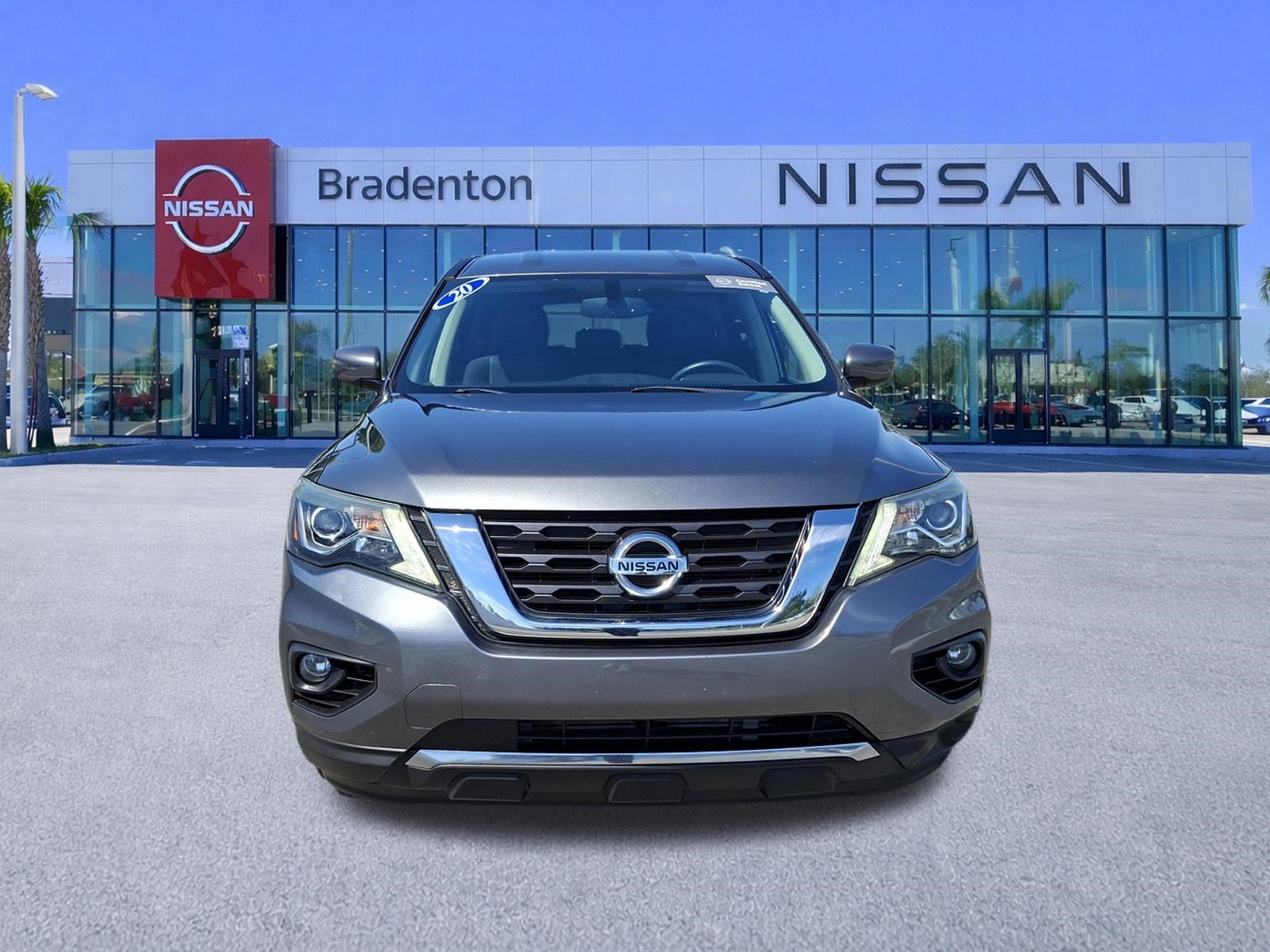 Certified 2020 Nissan Pathfinder SV image 2