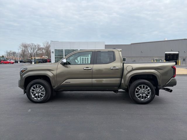 Used 2025 Toyota Tacoma Limited image 4