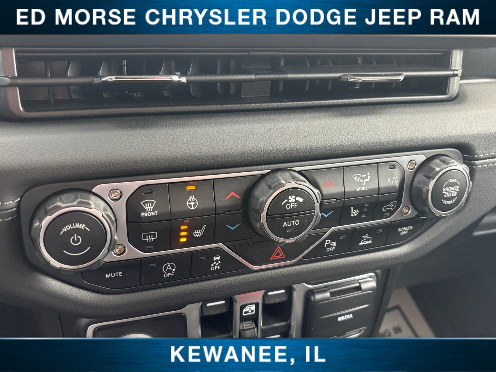 New 2025 Jeep Gladiator Sport AWD/4WD image 26