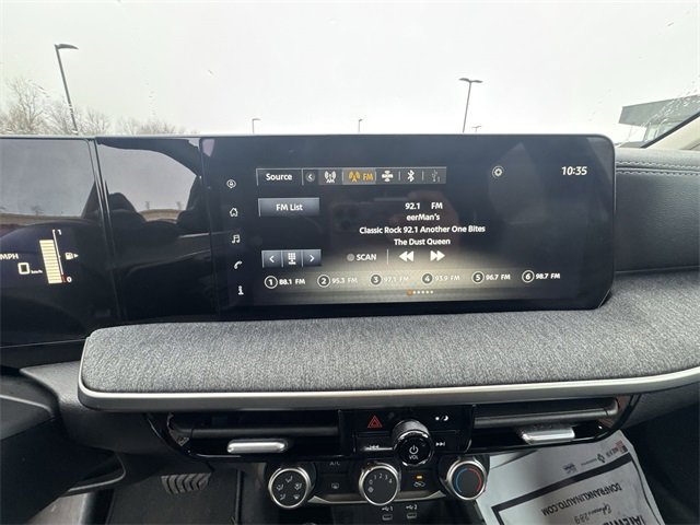 Certified 2025 Nissan Kicks SV image 16